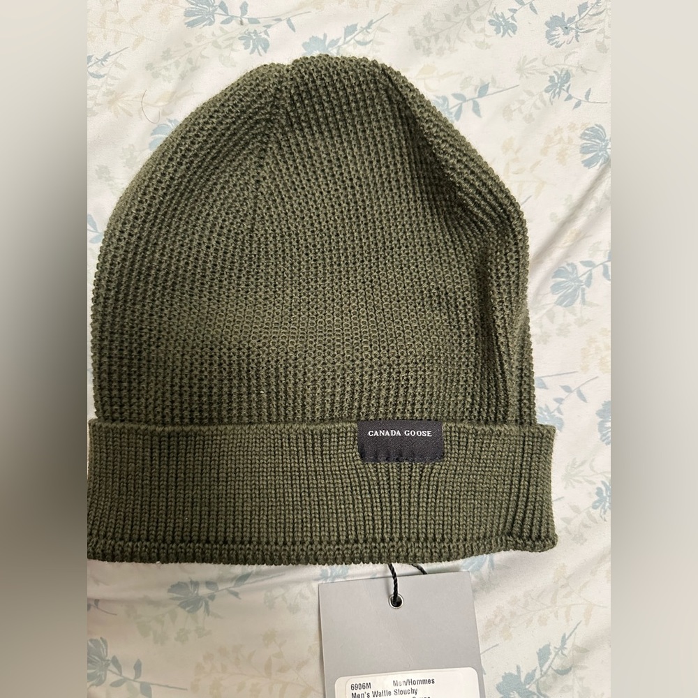 Gorro Canadá goose color verde talla única nuevo